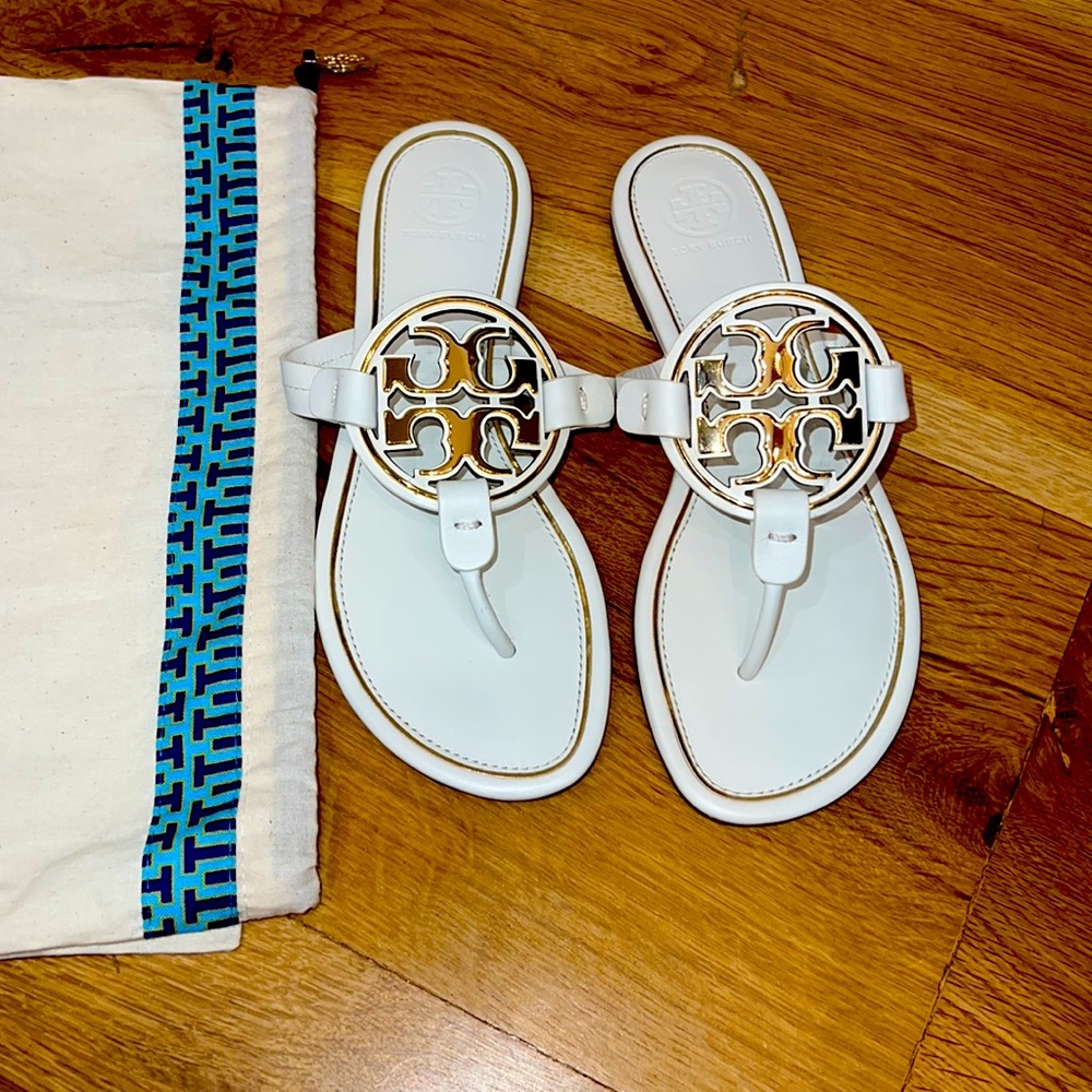 Tory Burch Miller Metal Logo Sandals Size 7 in Matte White W/Gold Trim .